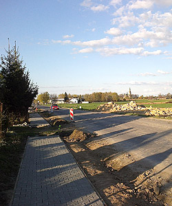 Zdjęcie budowy chodnika przy powiatowej drodze w Świdniku