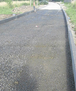 Zdjęcie nawadniania betonowego podkładu